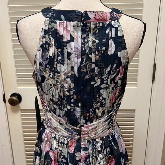 150.  Aidan Mattox Printed Halter Maxi Dress in Navy Multi-color, Size 10 NWT - Picture 11 of 16